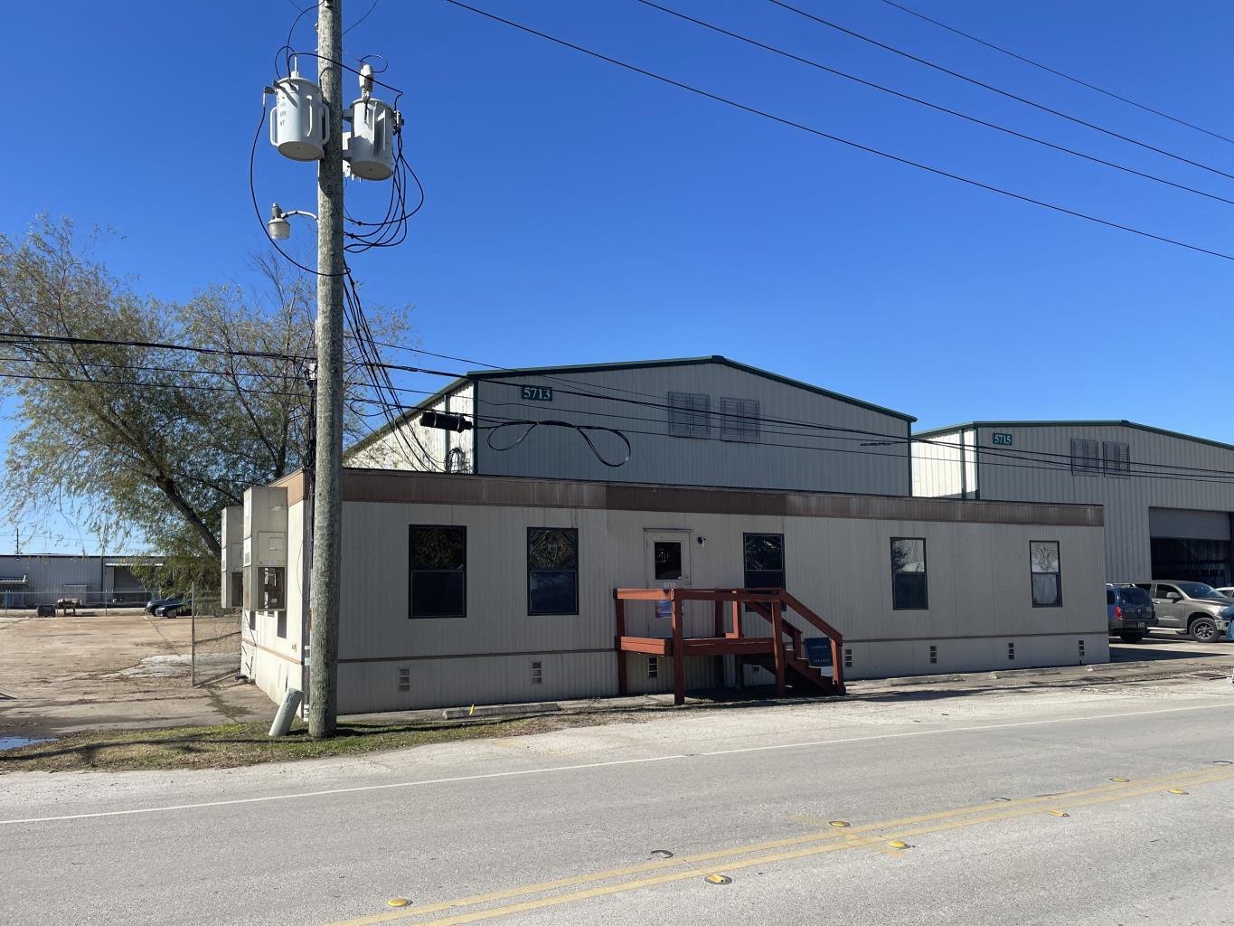 Industrial building exterior — 5713 Cunningham Rd, Lakes on Eldridge
